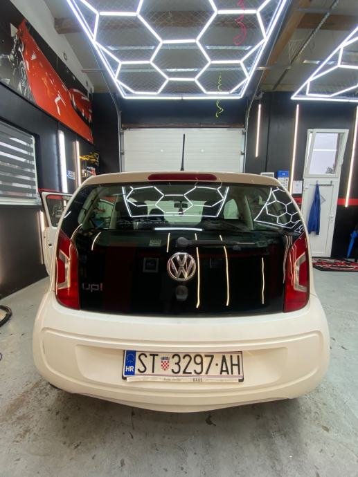 VW Up! 1,0 – stražnji pogled