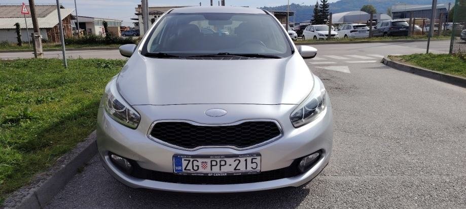 Kia Ceed (cee'd) 1,4 CRDi EX Alu REG 6/2027 - polovno vozilo na prodaju, autosalon Samobor | Samo treba delati