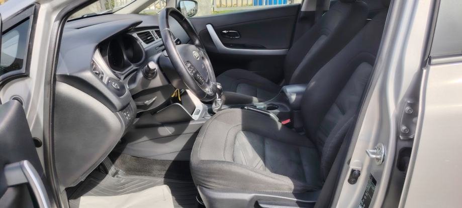 Kia Ceed (cee'd) 1,4 CRDi EX Alu REG 6/2027 - polovno vozilo na prodaju, autosalon Samobor | Samo treba delati