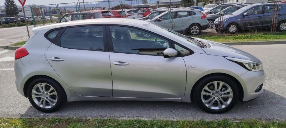Kia Ceed (cee'd) 1,4 CRDi EX Alu REG 6/2027 - polovno vozilo na prodaju, autosalon Samobor | Samo treba delati