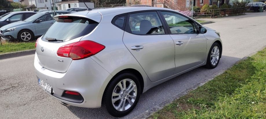 Kia Ceed (cee'd) 1,4 CRDi EX Alu REG 6/2027 - polovno vozilo na prodaju, autosalon Samobor | Samo treba delati