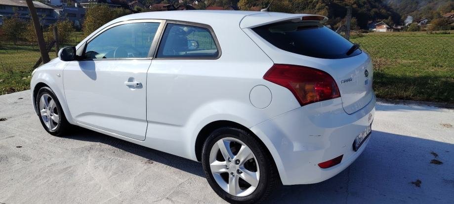 Kia Ceed (cee'd) 1,6 CRDi - polovno vozilo na prodaju, autosalon Samobor | Samo treba delati