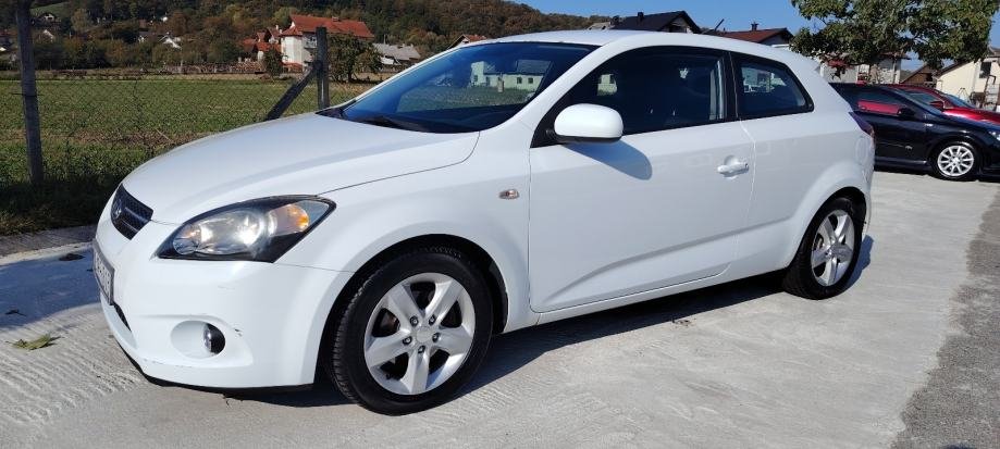 Kia Ceed (cee'd) 1,6 CRDi - polovno vozilo na prodaju, autosalon Samobor | Samo treba delati