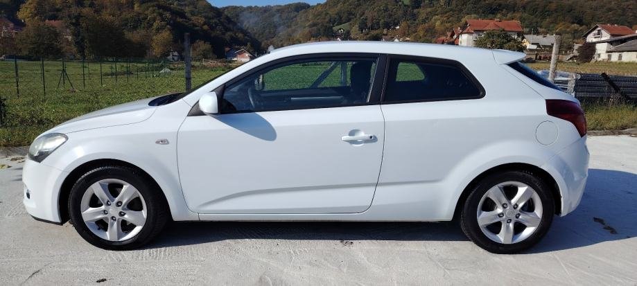 Kia Ceed (cee'd) 1,6 CRDi - polovno vozilo na prodaju, autosalon Samobor | Samo treba delati