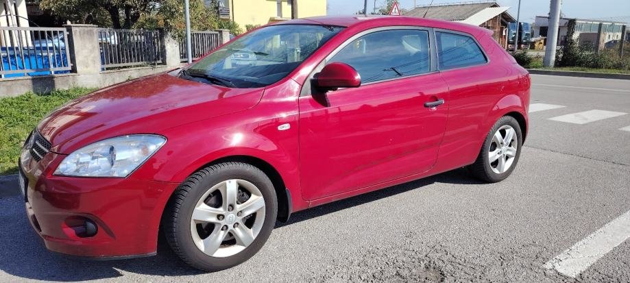 Kia Pro ceed 1,6 CRDi LX - polovno vozilo na prodaju, autosalon Samobor | Samo treba delati