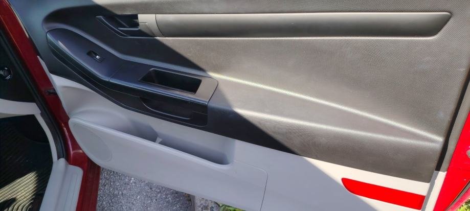 Kia Pro ceed 1,6 CRDi LX - polovno vozilo na prodaju, autosalon Samobor | Samo treba delati