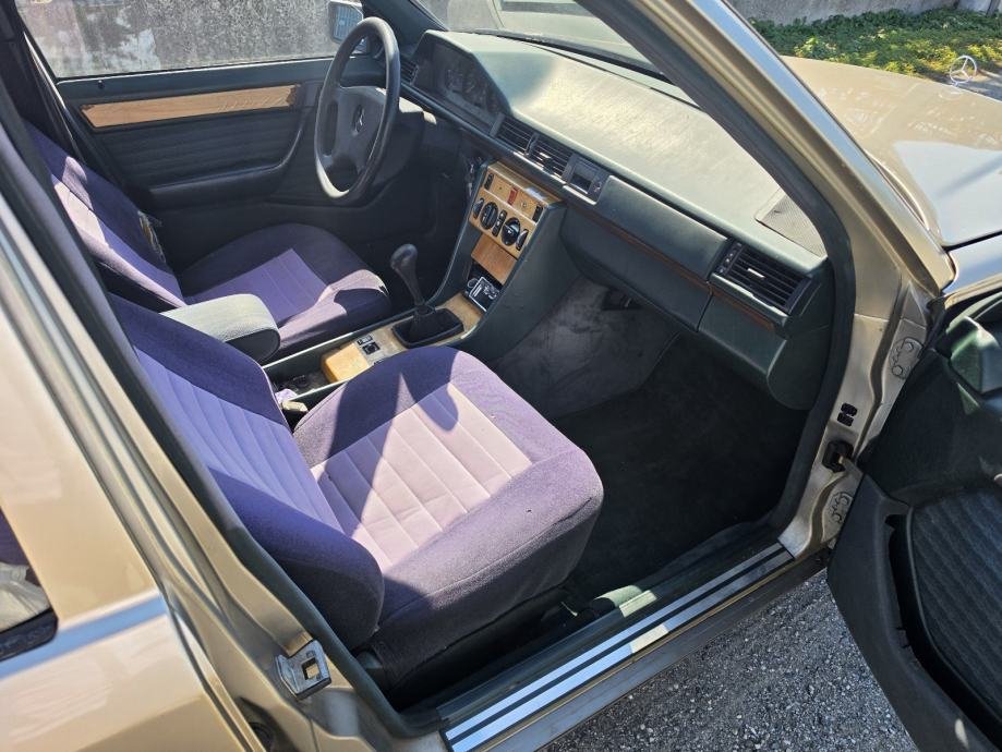 Mercedes-Benz 124 E 230 - vozačko mjesto i unutrašnjost | Samo treba delati