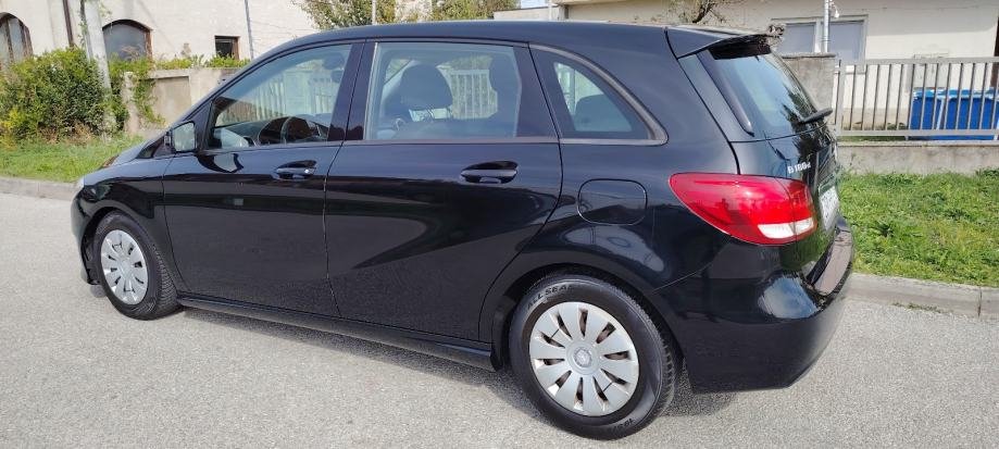 Mercedes-Benz B-klasa 180 d - polovno vozilo na prodaju, autosalon Samobor | Samo treba delati