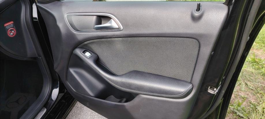 Mercedes-Benz B-klasa 180 d - polovno vozilo na prodaju, autosalon Samobor | Samo treba delati