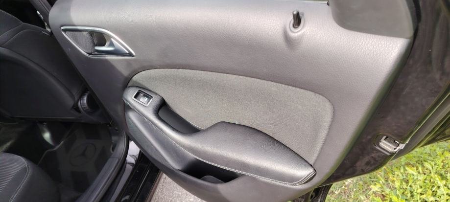 Mercedes-Benz B-klasa 180 d - polovno vozilo na prodaju, autosalon Samobor | Samo treba delati